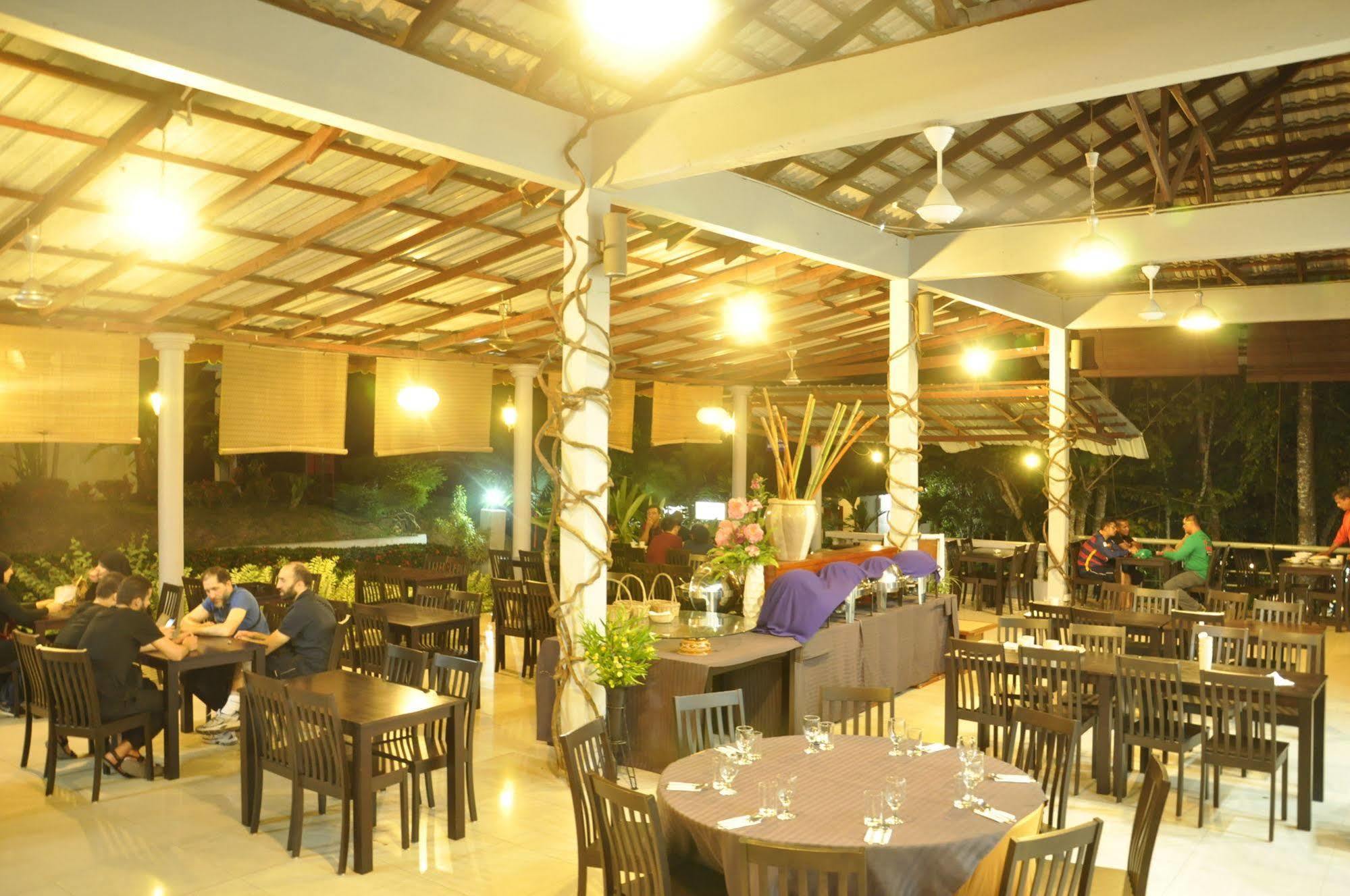 Han Rainforest Resort Kuala Tahan Exteriör bild