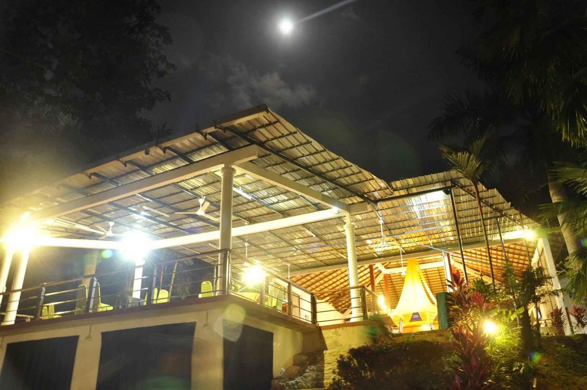 Han Rainforest Resort Kuala Tahan Exteriör bild